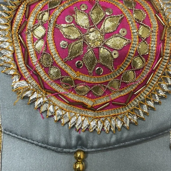 UNIQUE POLYESTER HANDBAG 🪷 - Picture 7 of 8